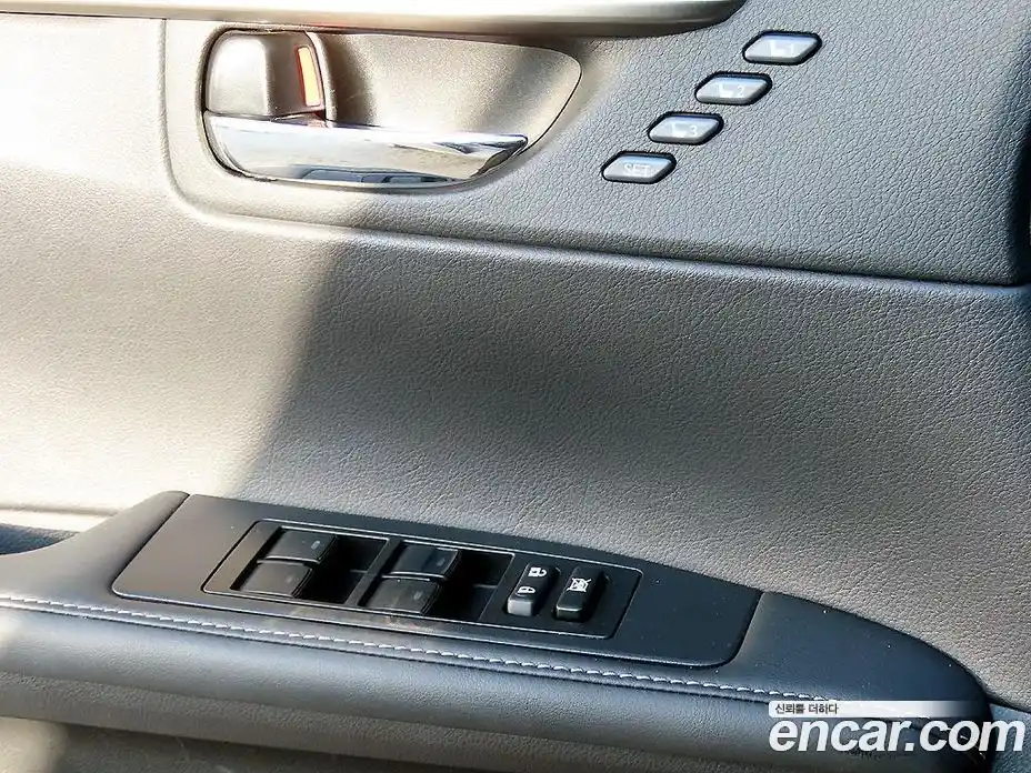 Lexus ES 2015 3.5 Автомат в Москве № 254384, фото 11