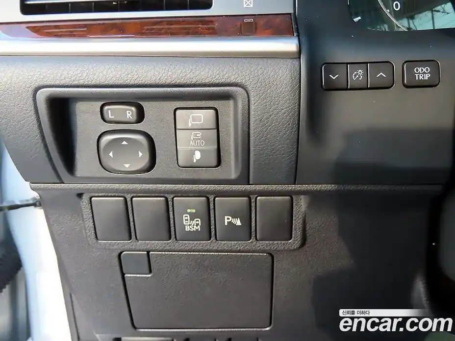 Lexus ES 2015 3.5 Автомат в Москве № 254384, фото 12