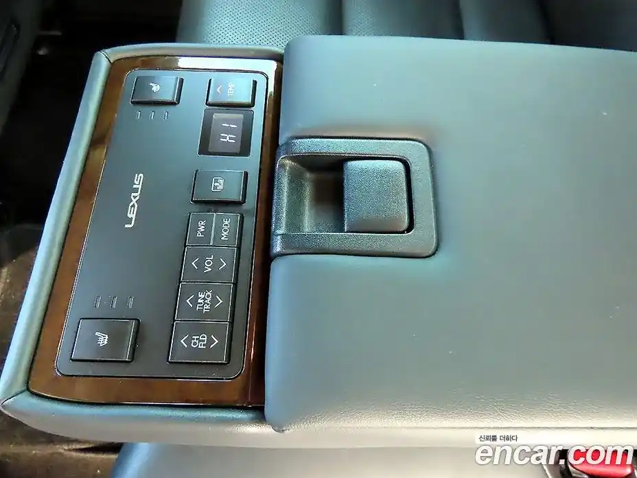 Lexus ES 2015 3.5 Автомат в Москве № 254384, фото 16