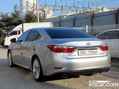 Lexus ES 2015 3.5 Автомат в Москве № 254384, миниатюра 4