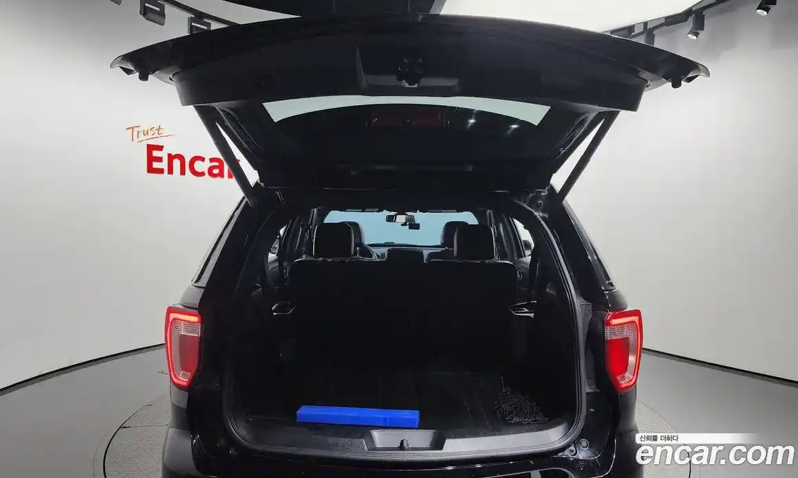 Ford Explorer 2017 2.3 Автомат в Москве № 255654, фото 20