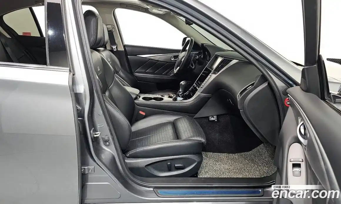 Infiniti Q50 2016 3.5 Автомат в Москве № 256135, фото 18