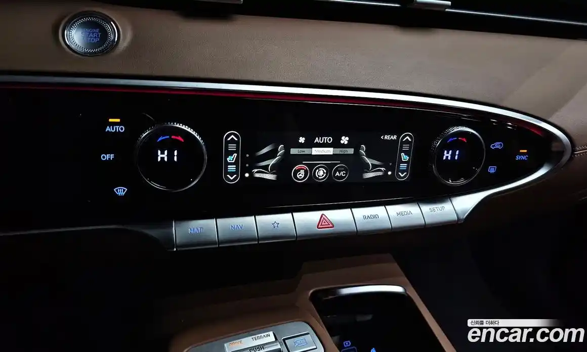 Genesis GV70 2022 2.5 Автомат в Москве № 259511, фото 18