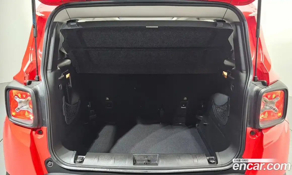 Jeep Renegade 2016 2.4 Автомат в Москве № 273193, фото 20