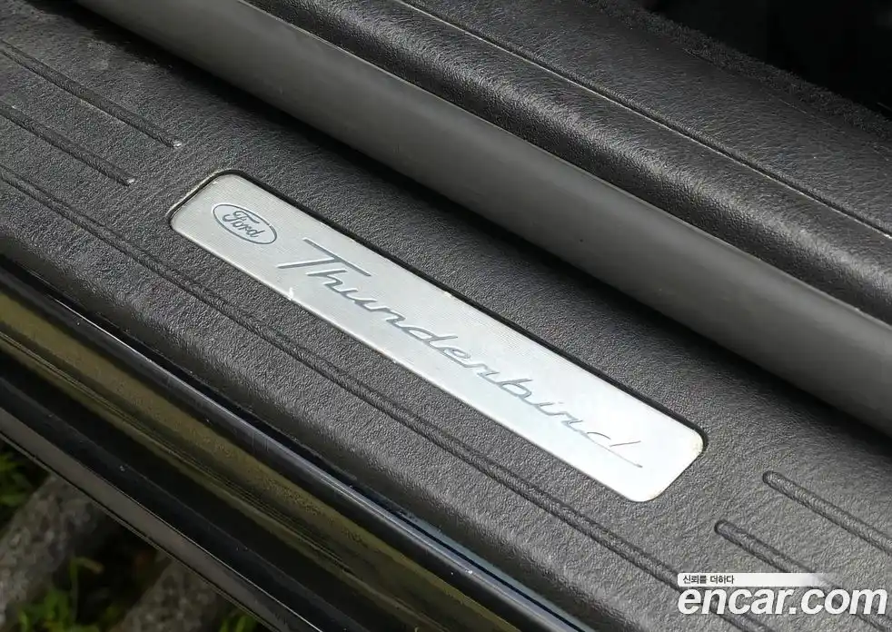 Ford Thunderbird 2004 3.9 Автомат в Москве № 285663, фото 16