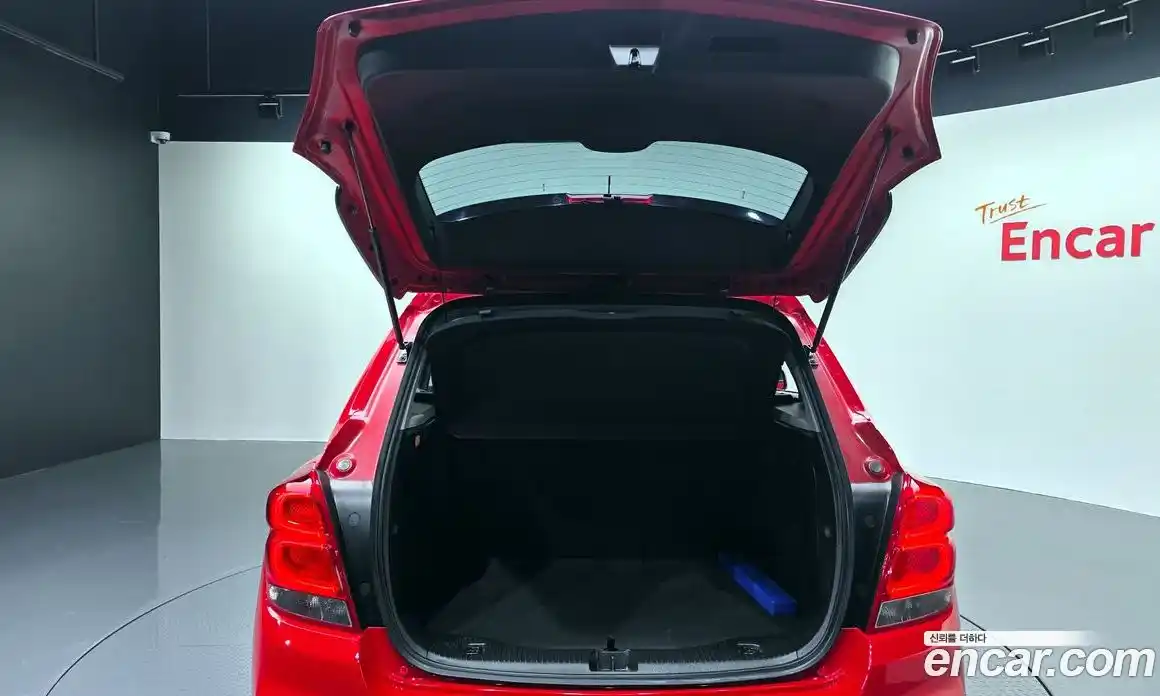 Chevrolet Trax 2017 1.4 Автомат в Москве № 296491, фото 13