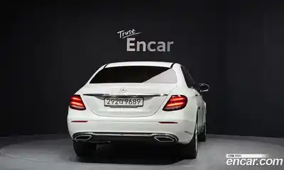 Mercedes-Benz E-Class 2019 1.9 Автомат в Москве № 309872, миниатюра 4