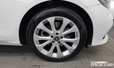 Mercedes-Benz E-Class 2019 1.9 Автомат в Москве № 309872, миниатюра 5