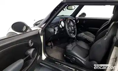 Mini Cooper Convertible 2014 1.6 Автомат в Москве № 317233, миниатюра 11