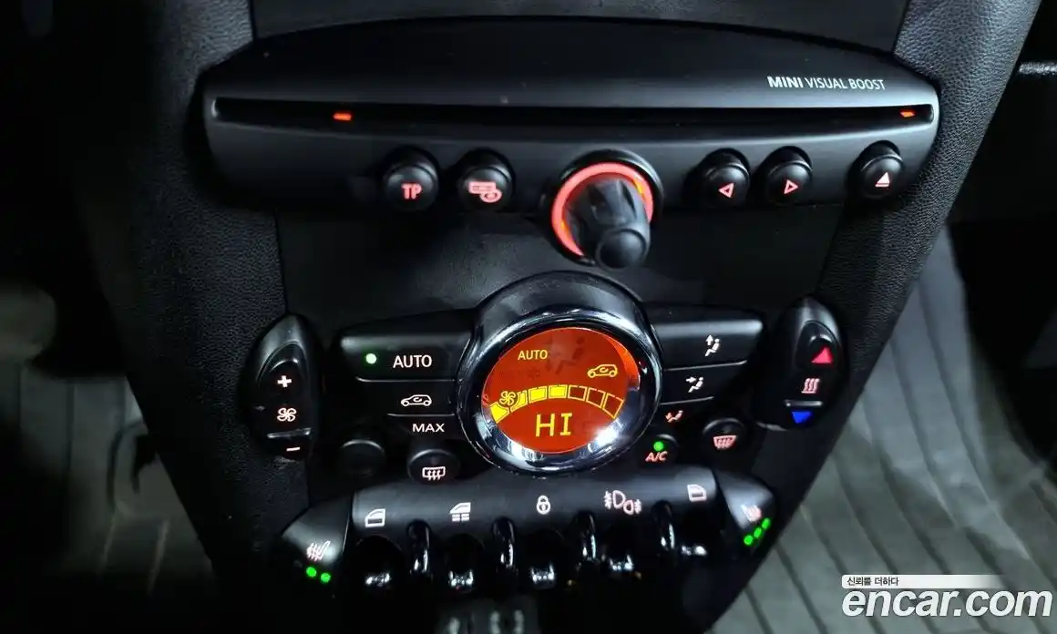 Mini Cooper Convertible 2014 1.6 Автомат в Москве № 317233, фото 16