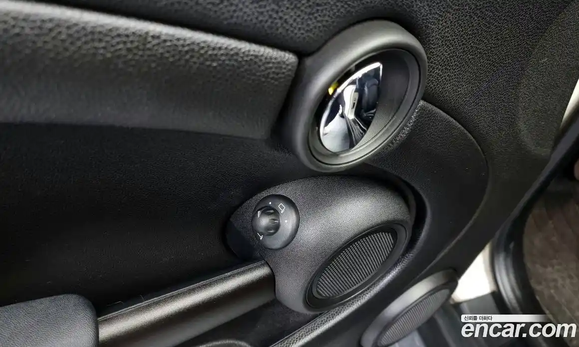 Mini Cooper Convertible 2014 1.6 Автомат в Москве № 317233, фото 18