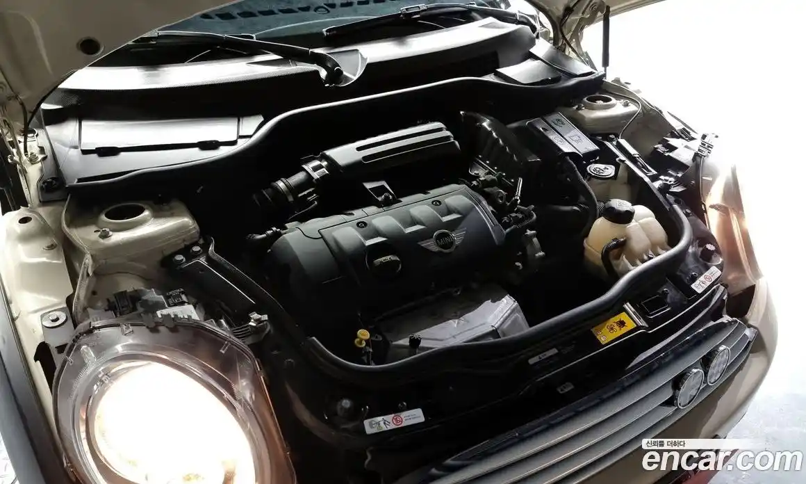 Mini Cooper Convertible 2014 1.6 Автомат в Москве № 317233, фото 6