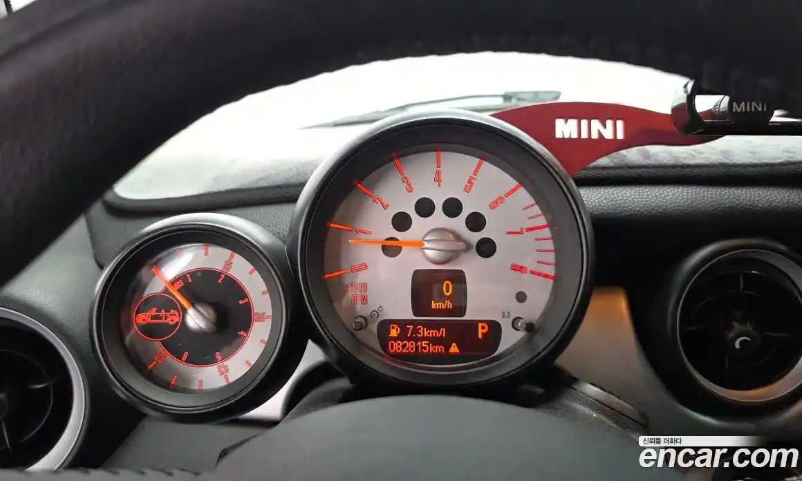 Mini Cooper Convertible 2014 1.6 Автомат в Москве № 317233, фото 8