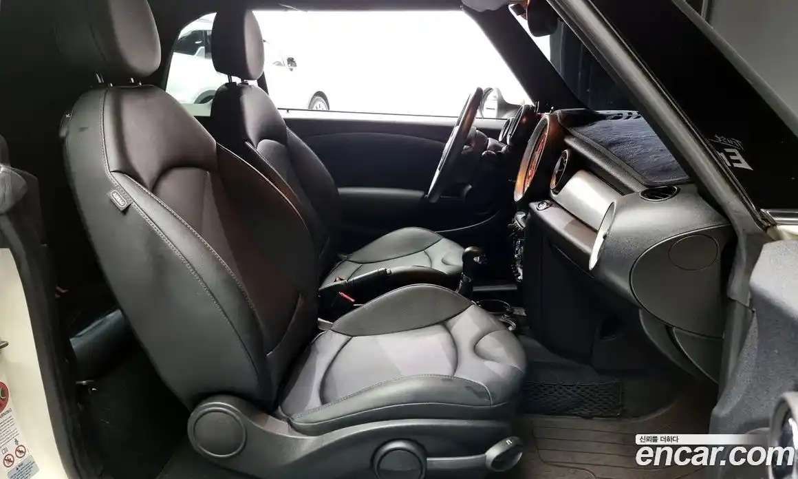 Mini Cooper Convertible 2014 1.6 Автомат в Москве № 317233, фото 10