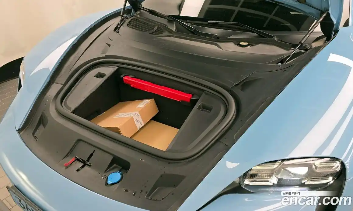 Porsche Taycan 2021 0.1 Автомат в Москве № 344435, фото 16