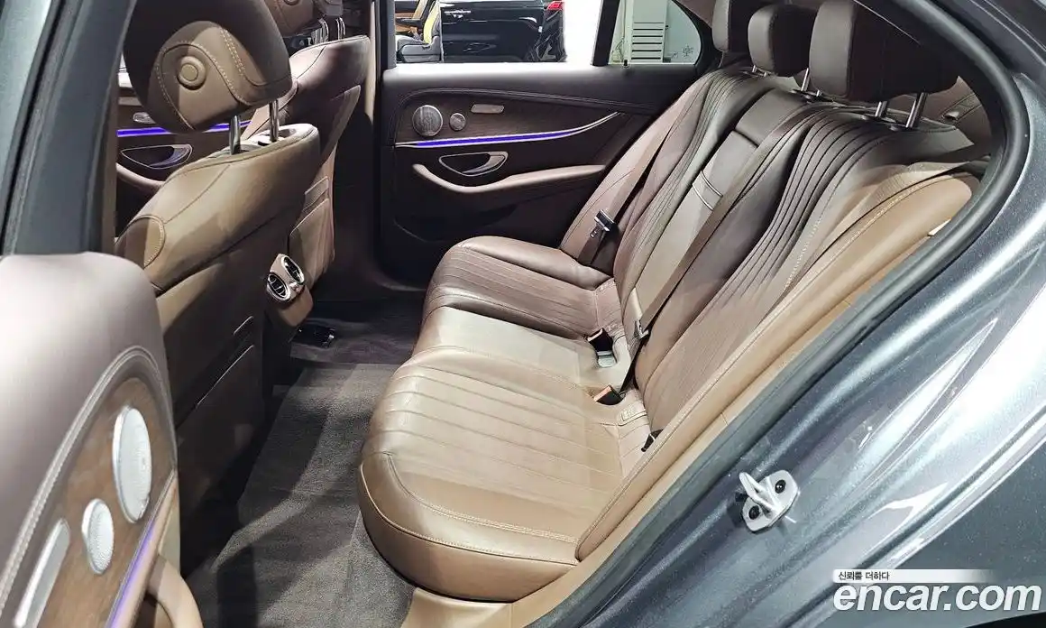 Mercedes-Benz E-Class 2020 2.0 Автомат в Москве № 372174, фото 12