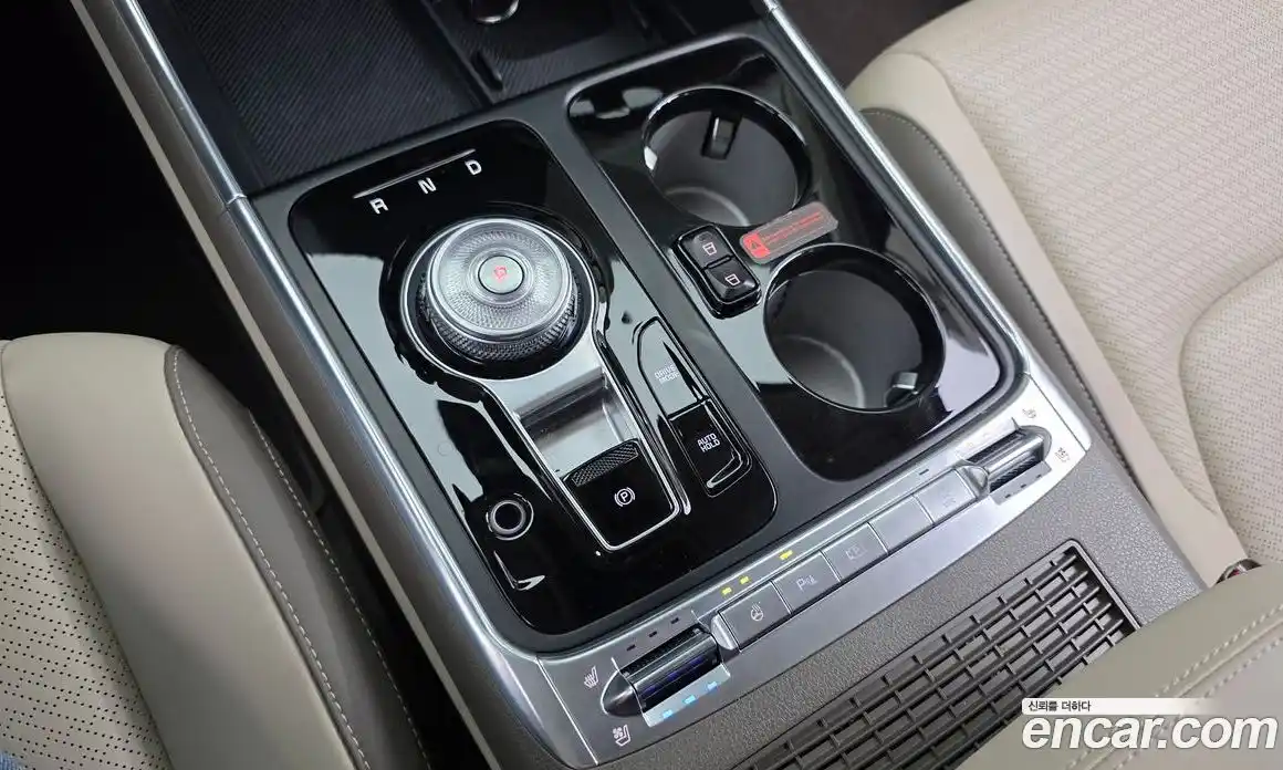 Kia Canival 2024 3.5 Автомат в Москве № 451815, фото 9