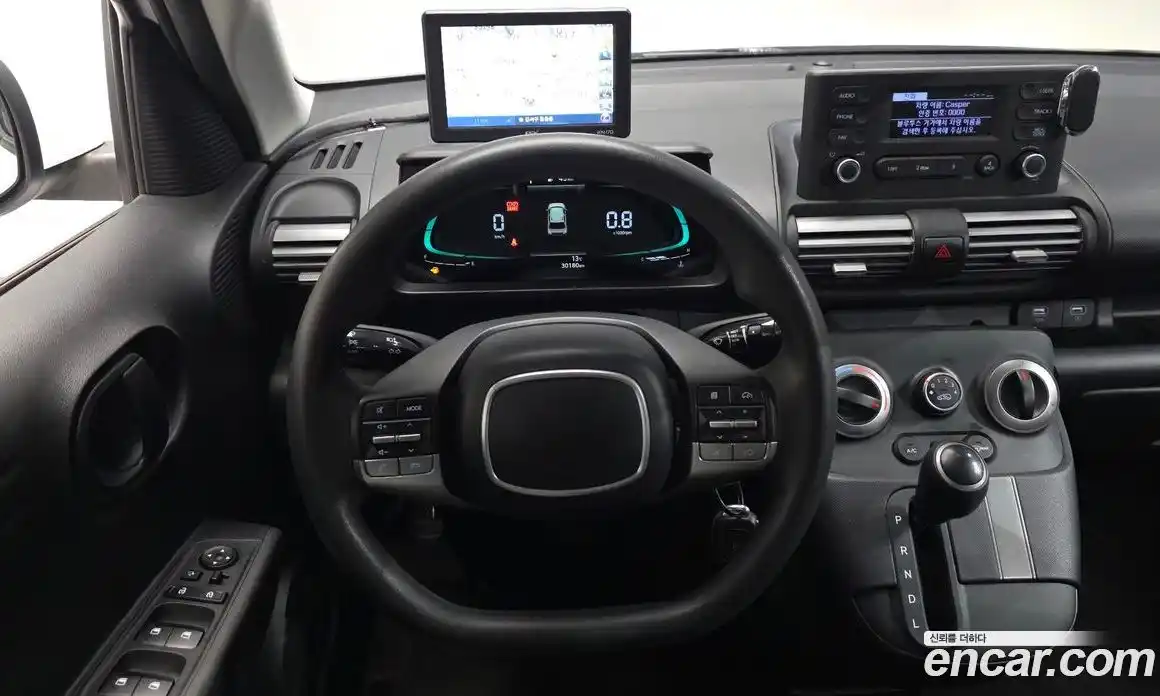 Hyundai Casper 2023 1.0 Автомат в Москве № 458312, фото 12