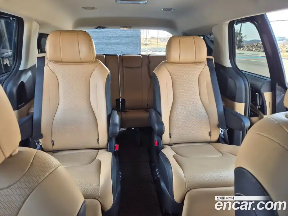 Kia Canival 2023 3.5 Автомат в Москве № 460967, фото 14