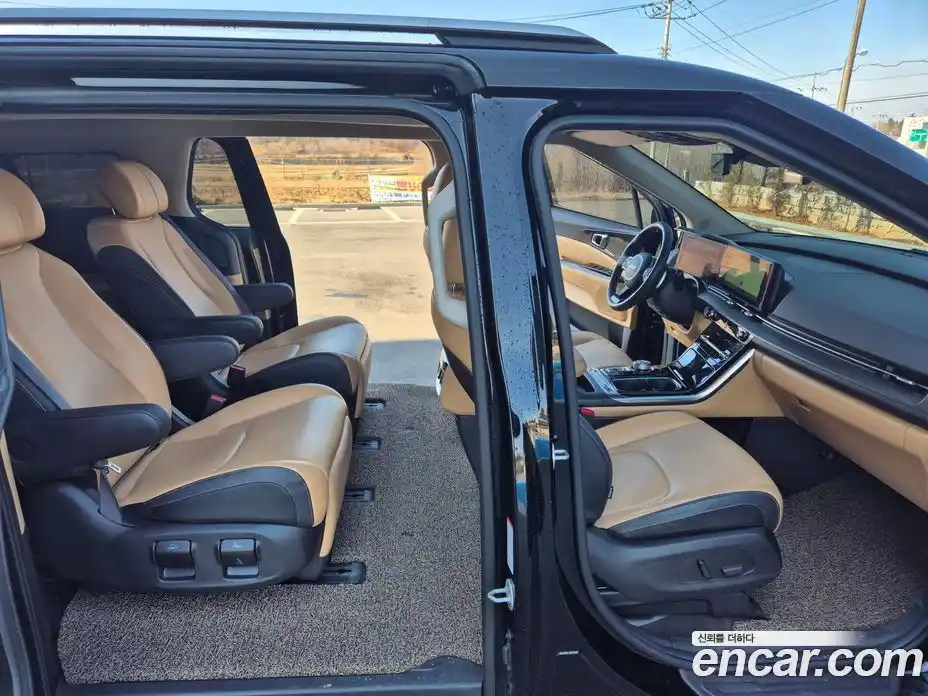 Kia Canival 2023 3.5 Автомат в Москве № 460967, фото 16