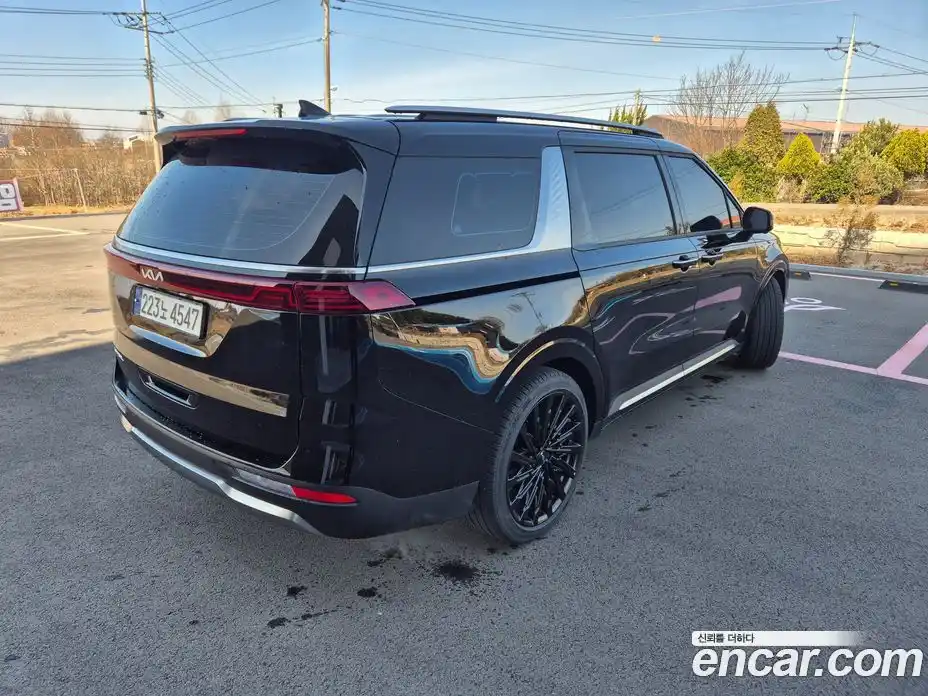 Kia Canival 2023 3.5 Автомат в Москве № 460967, фото 4