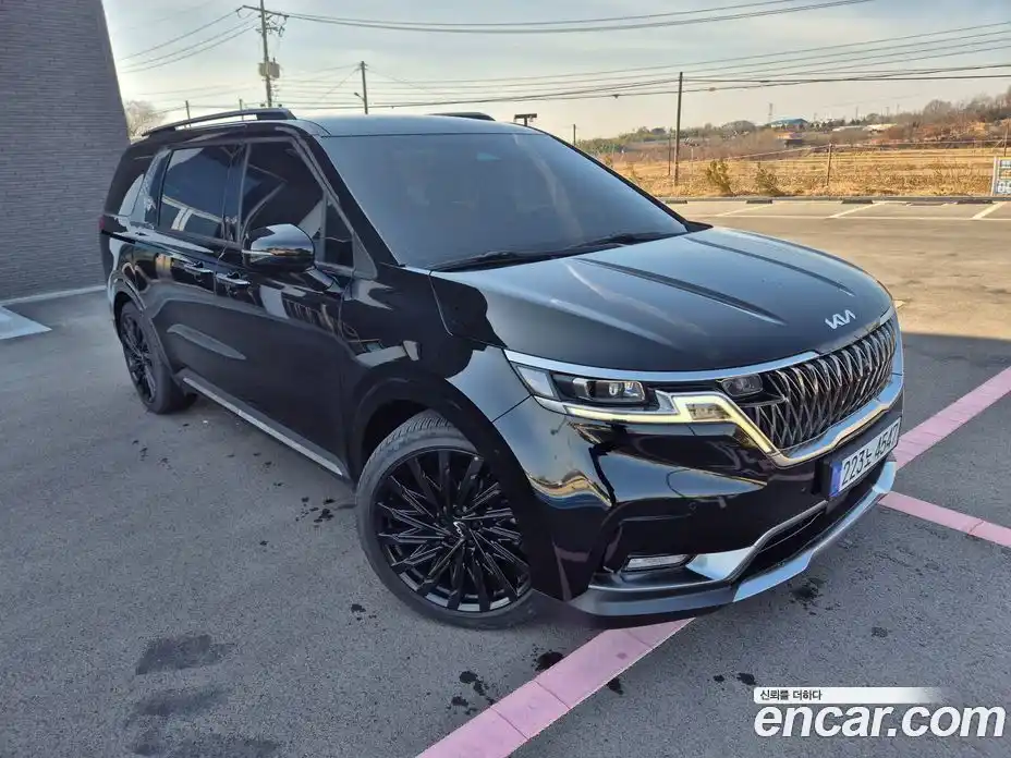 Kia Canival 2023 3.5 Автомат в Москве № 460967, фото 5