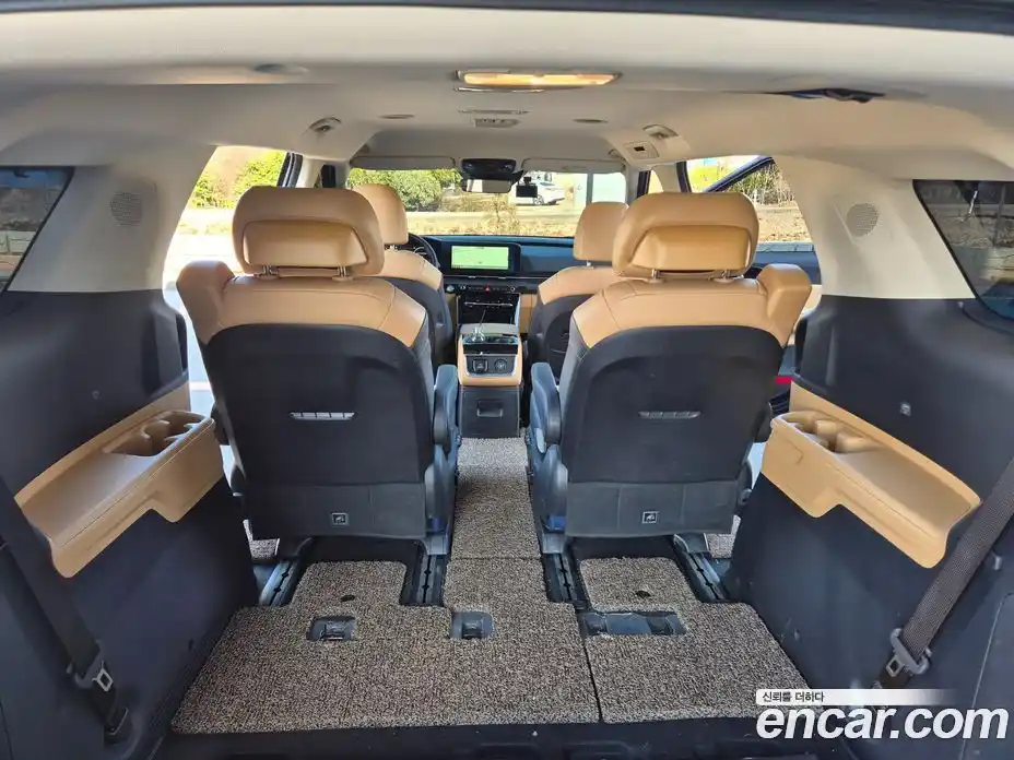 Kia Canival 2023 3.5 Автомат в Москве № 460967, фото 7