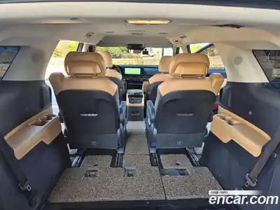 Kia Canival 2023 3.5 Автомат в Москве № 460967, миниатюра 7