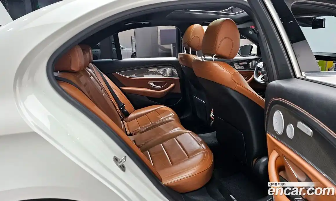 Mercedes-Benz E-Class 2020 2.0 Автомат в Москве № 466362, фото 12