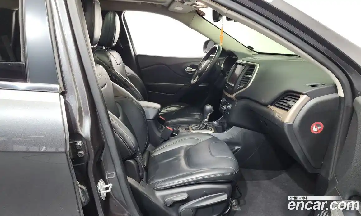 Jeep Cherokee 2015 2.4 Автомат в Москве № 472851, фото 11