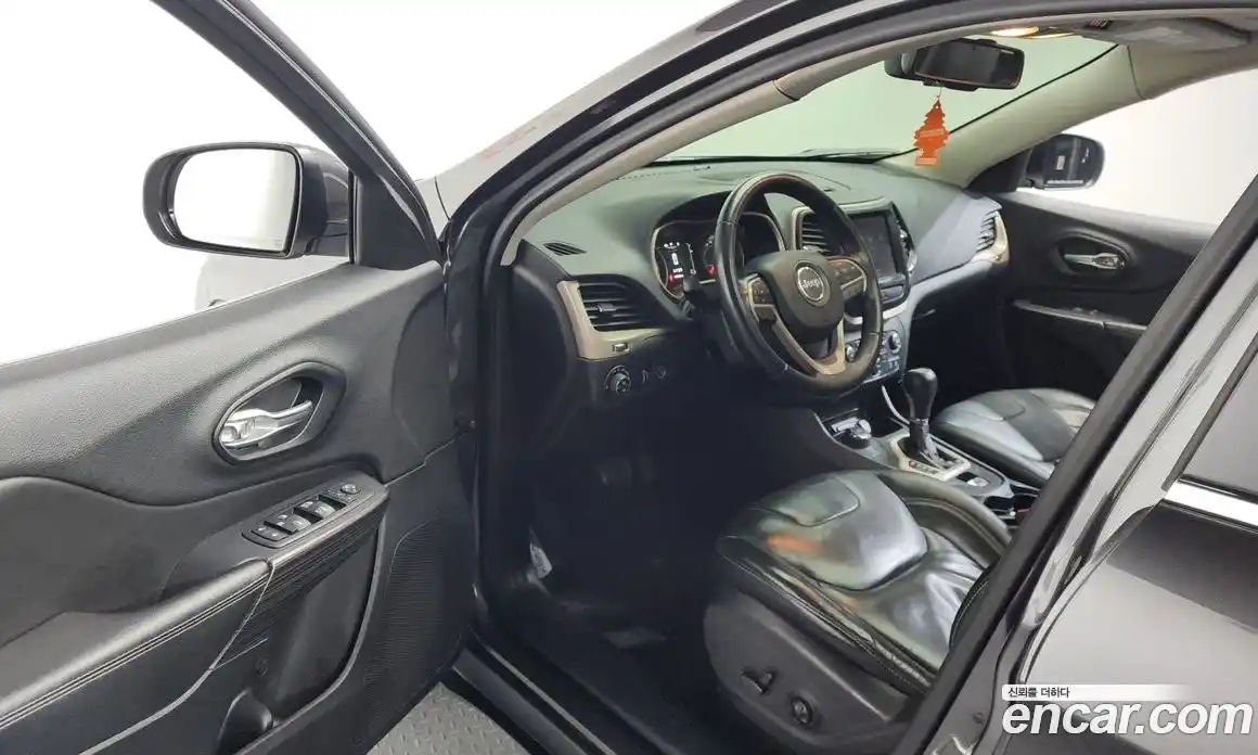 Jeep Cherokee 2015 2.4 Автомат в Москве № 472851, фото 10