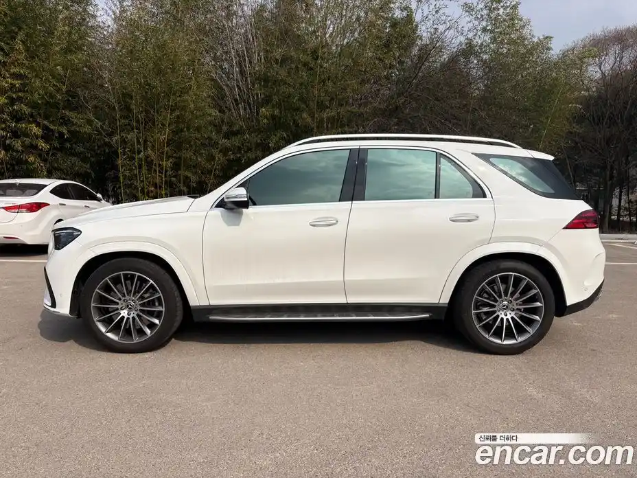 Mercedes-Benz GLE-Class 2025 3.0 Автомат в Москве № 493770, фото 3