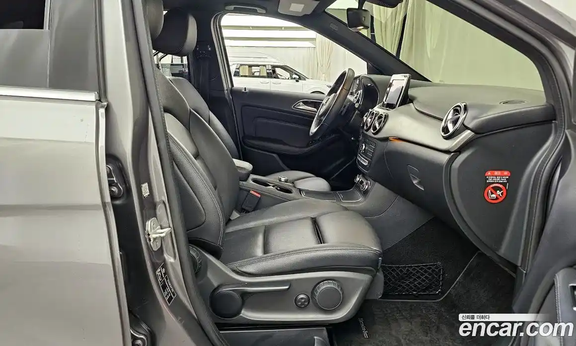 Mercedes-Benz B-Class 2018 2.0 Автомат в Москве № 495085, фото 11