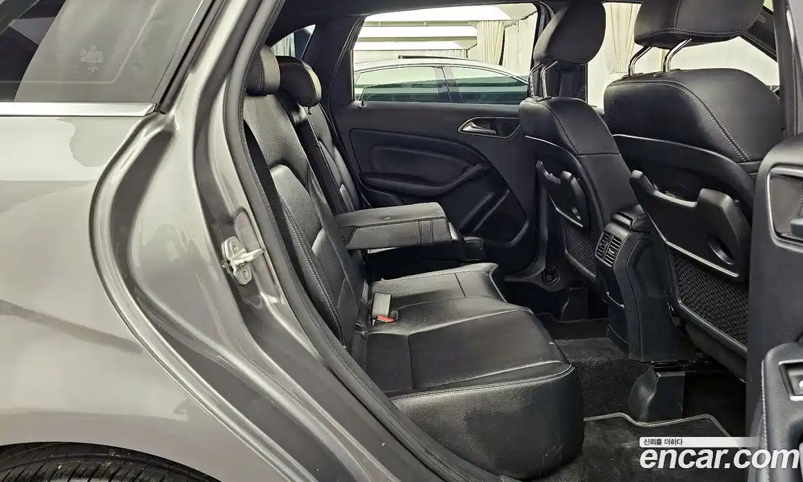 Mercedes-Benz B-Class 2018 2.0 Автомат в Москве № 495085, фото 12