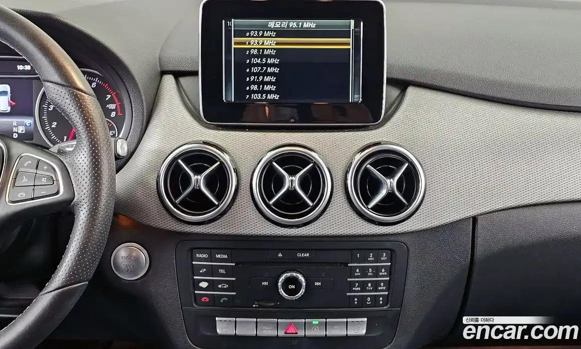 Mercedes-Benz B-Class 2018 2.0 Автомат в Москве № 495085, фото 14