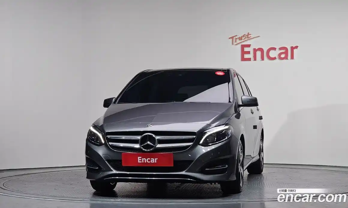 Mercedes-Benz B-Class 2018 2.0 Автомат в Москве № 495085, фото 3