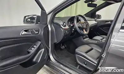 Mercedes-Benz B-Class 2018 2.0 Автомат в Москве № 495085, миниатюра 10