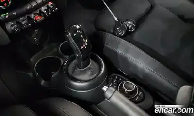 Mini Cooper 2024 1.5 Автомат в Москве № 497025, миниатюра 9