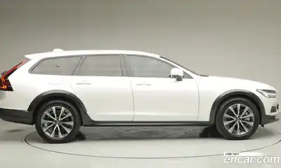 Volvo V90 2025 2.0 Автомат в Москве № 497792, миниатюра 4