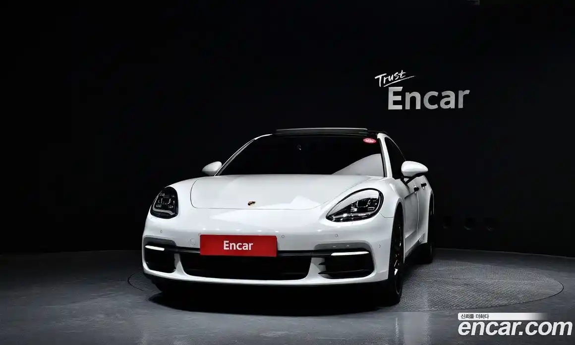 Porsche Panamera 2018 3.0 Автомат в Москве № 498045, фото 3