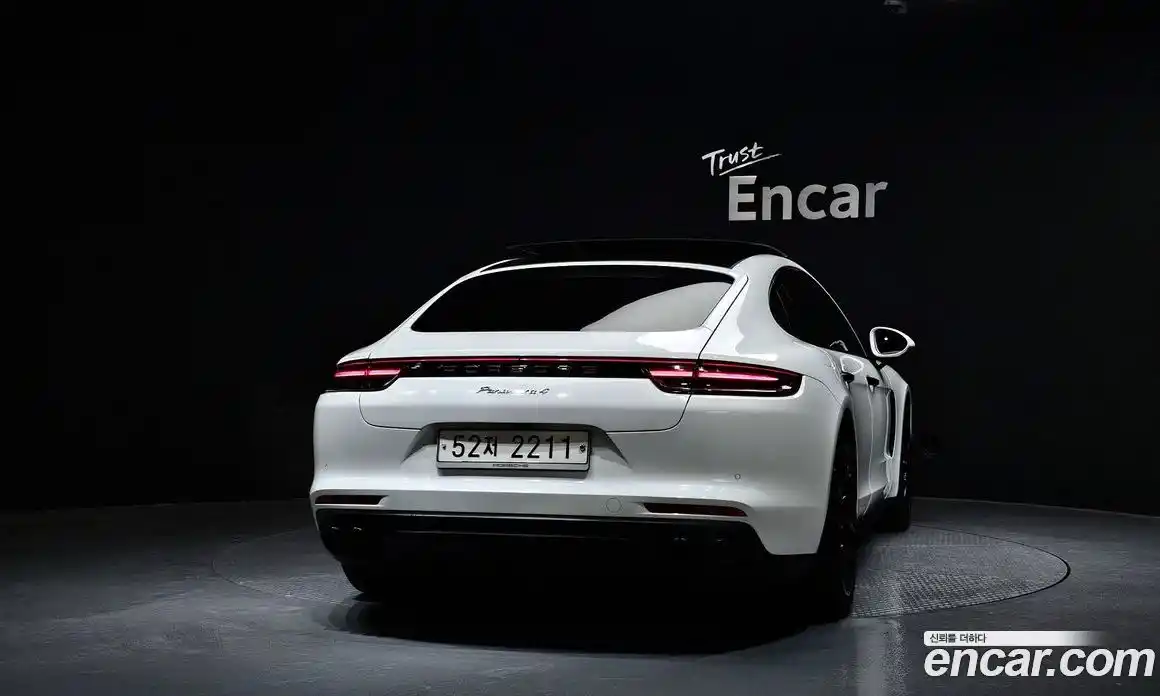 Porsche Panamera 2018 3.0 Автомат в Москве № 498045, фото 4