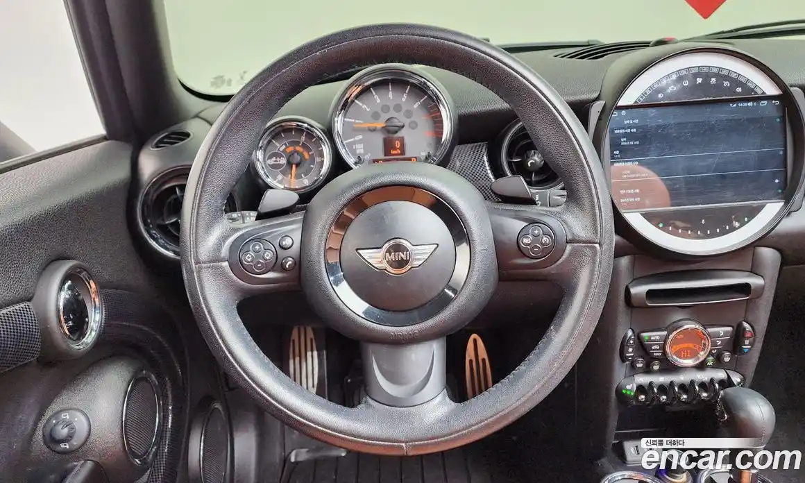 Mini Cooper Convertible 2015 1.6 Автомат в Москве № 499240, фото 13