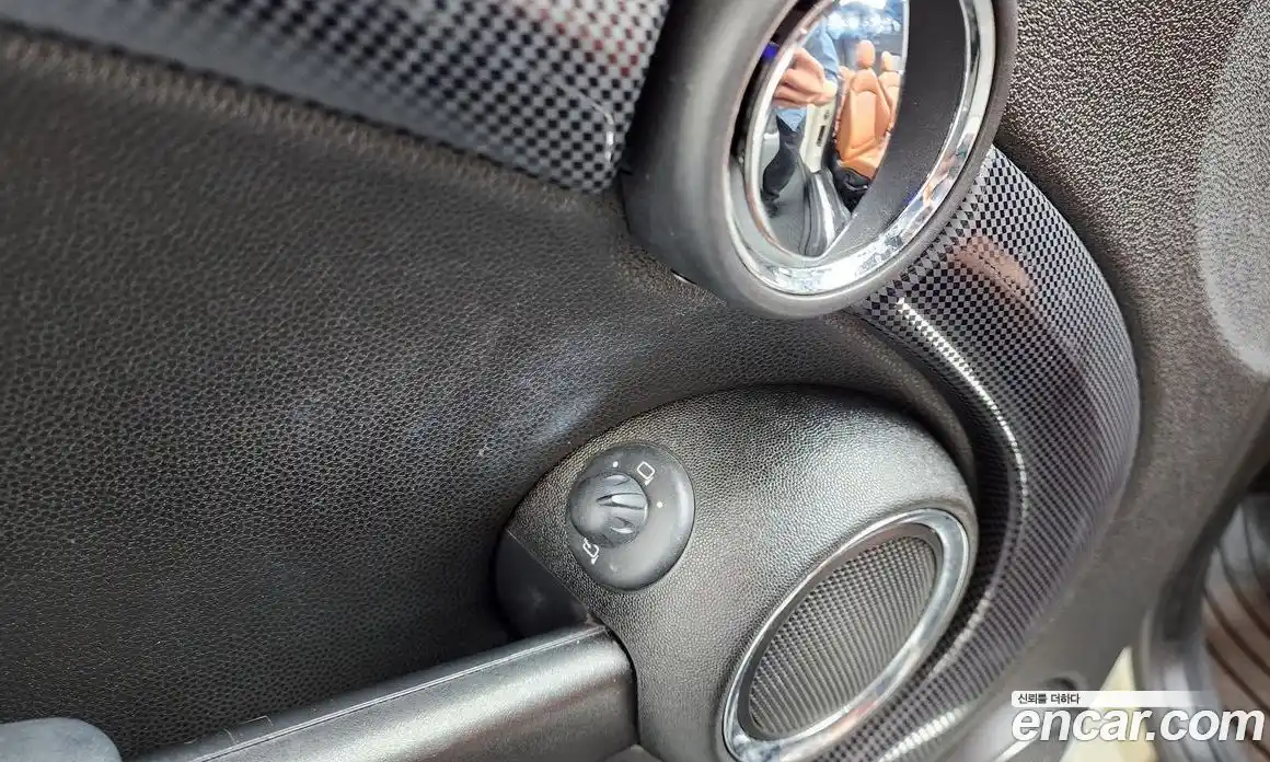 Mini Cooper Convertible 2015 1.6 Автомат в Москве № 499240, фото 14