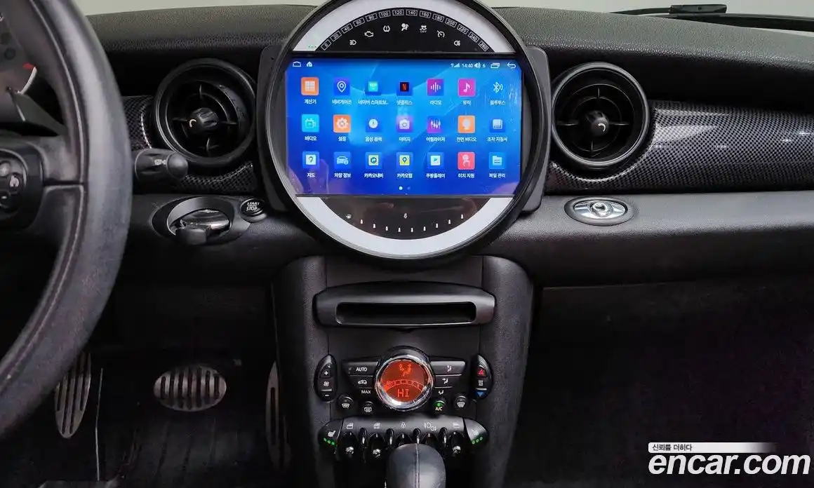 Mini Cooper Convertible 2015 1.6 Автомат в Москве № 499240, фото 17