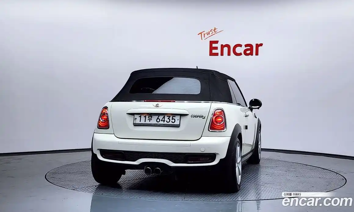 Mini Cooper Convertible 2015 1.6 Автомат в Москве № 499240, фото 4