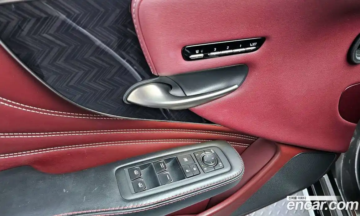 Lexus LS 2018 3.5 Автомат в Москве № 499693, фото 18