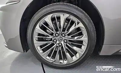 Lexus LS 2018 3.5 Автомат в Москве № 499693, миниатюра 5