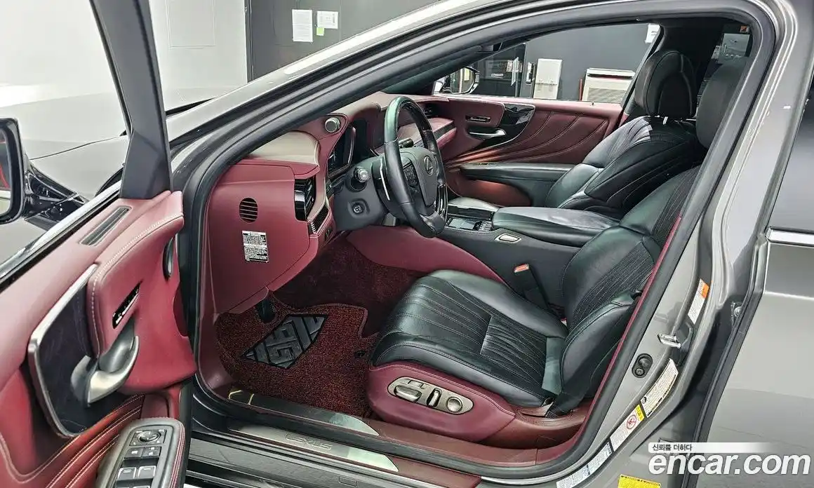 Lexus LS 2018 3.5 Автомат в Москве № 499693, фото 10