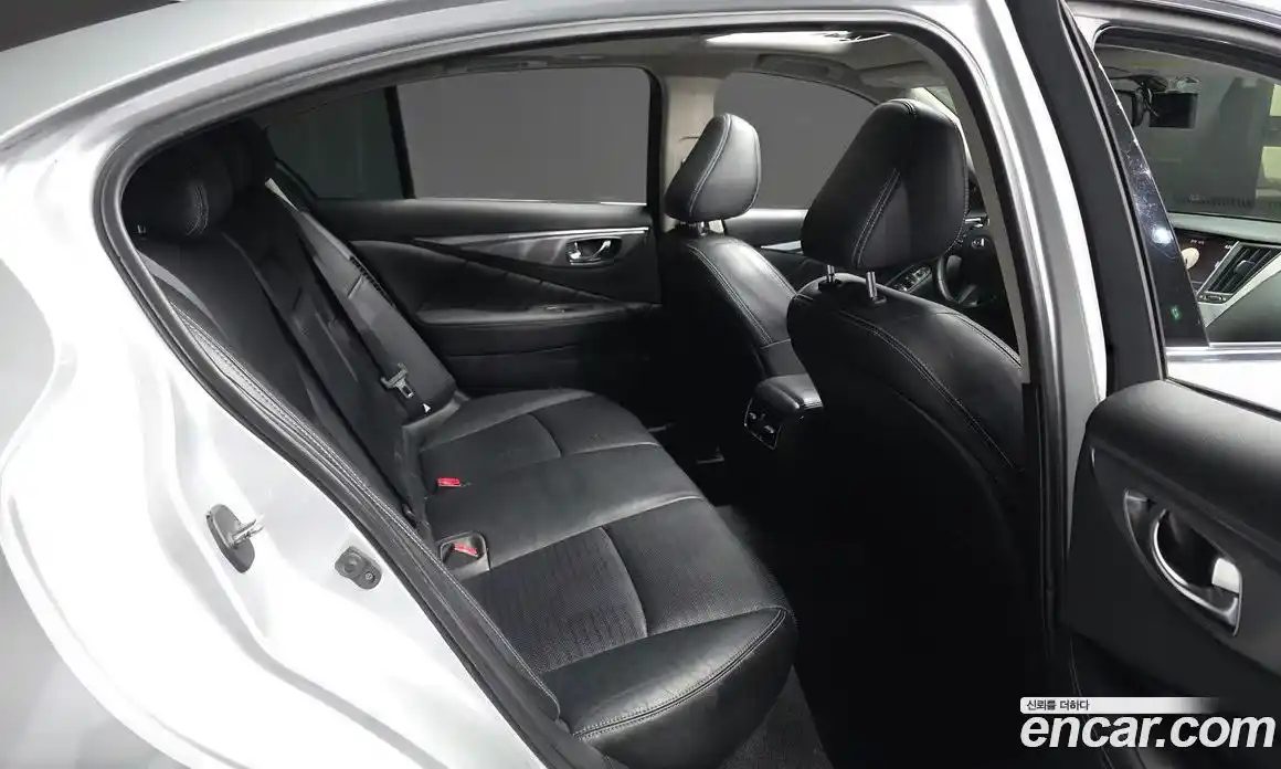 Infiniti Q50 2016 3.5 Автомат в Москве № 500357, фото 12