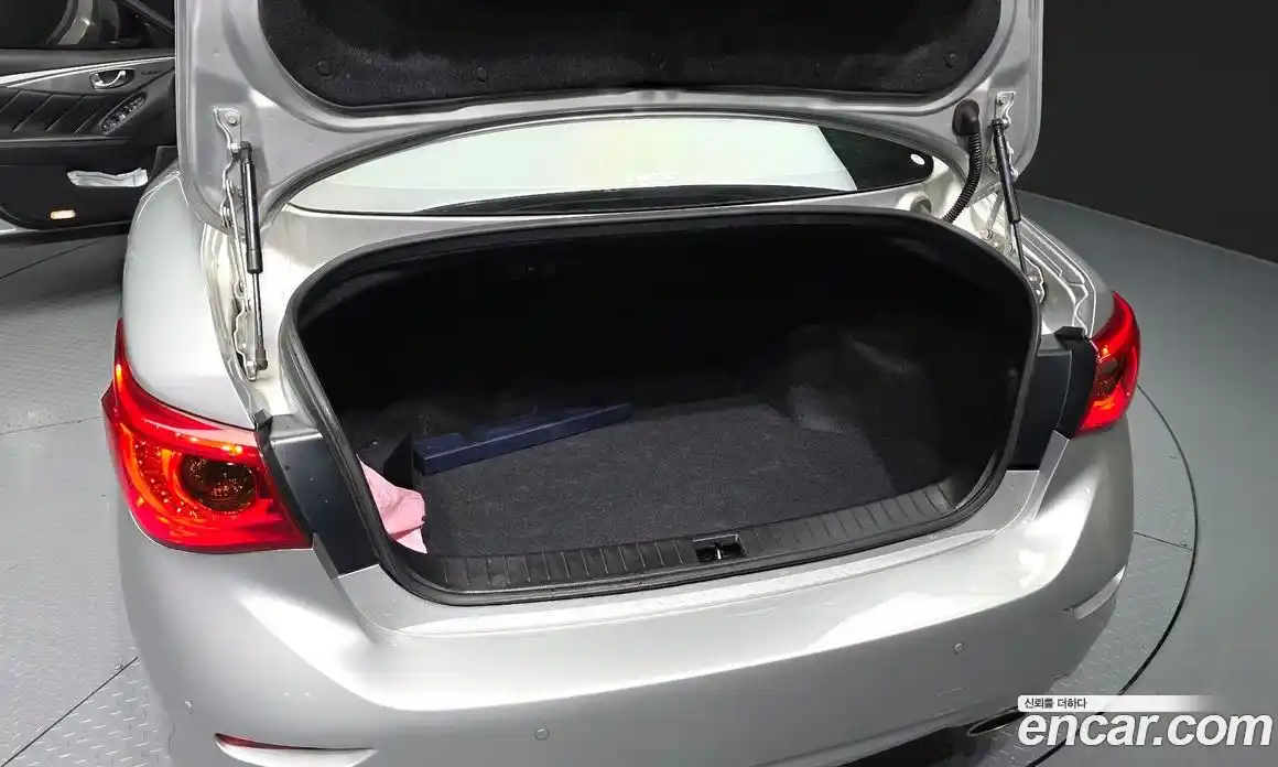 Infiniti Q50 2016 3.5 Автомат в Москве № 500357, фото 20